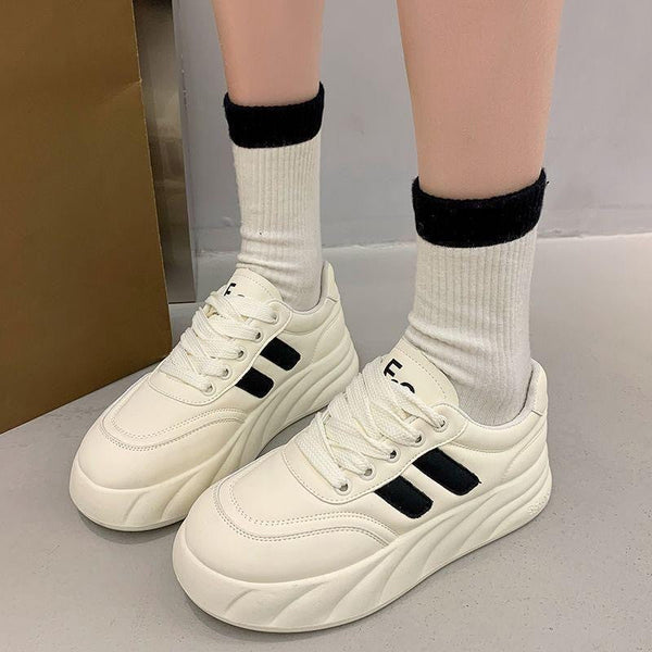 Kadınların Beyaz Bahar Kalın Tabanlı Kampüs Yükselten Sneaker'ları