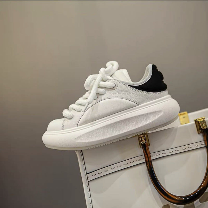 Kadınlar için Sonbahar Kalın Taban Hafif Koşu Günlük Beyaz Sneakerlar