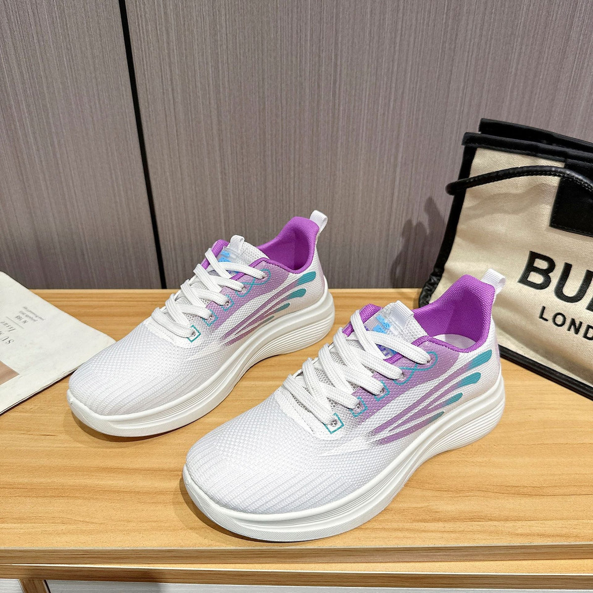 Kadınların Trendy File Yüzey Yumuşak Taban Uçan Spor Ayakkabıları