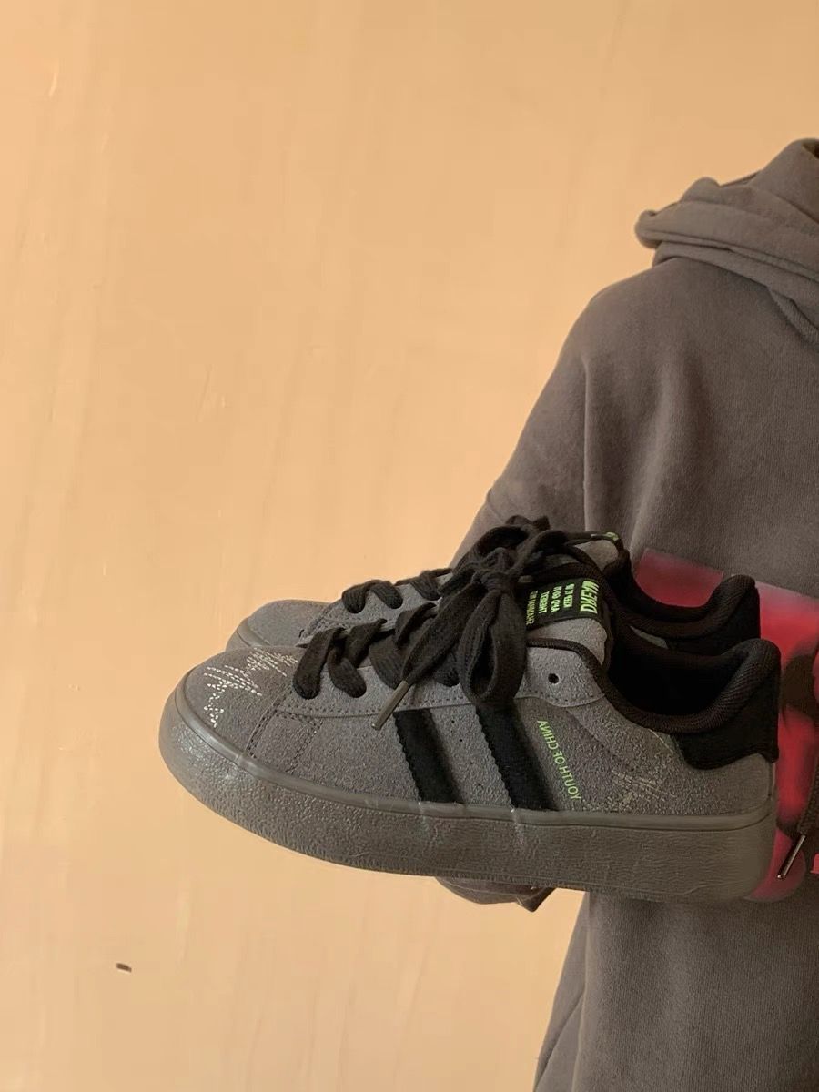 Tasarım Düz Retro Beyaz Kadın Çok Yönlü Kore Sneaker'ları