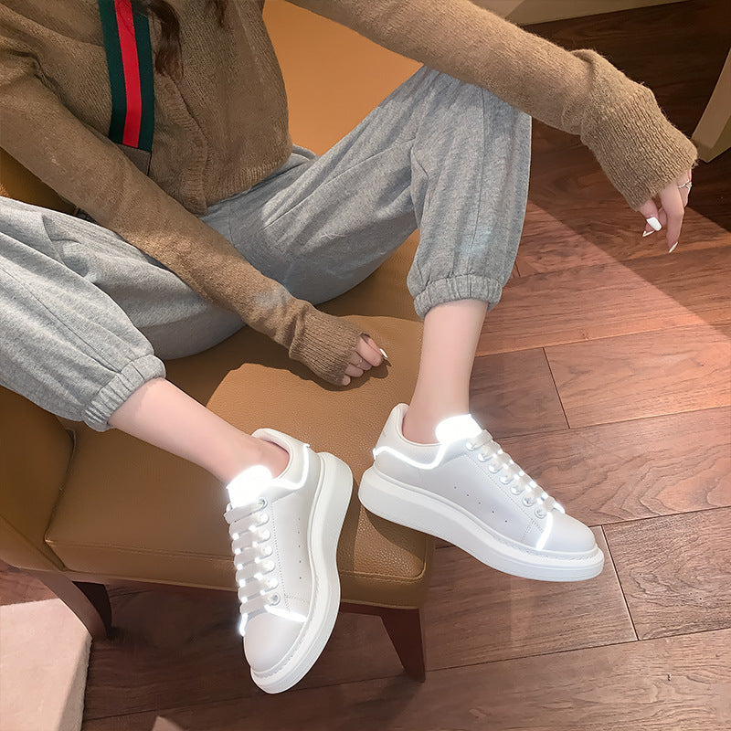 Kadınlar için Tam Deri Beyaz Platform Spor Tahtası Sneakerlar