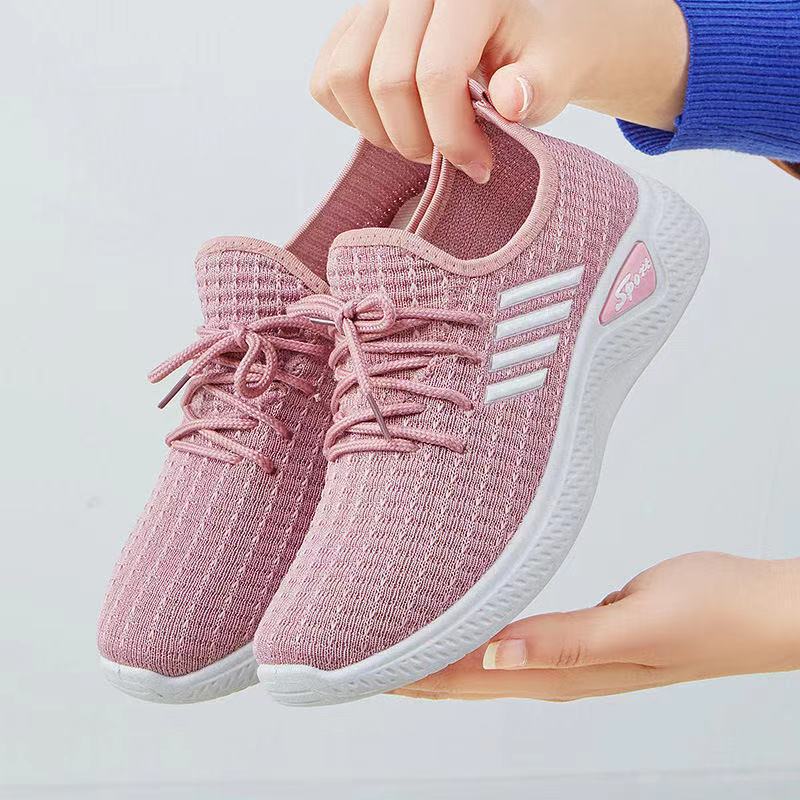 Kadınlar için File Yüzeyli Delikli Yaz Topuklu Koşu Sneaker'ları