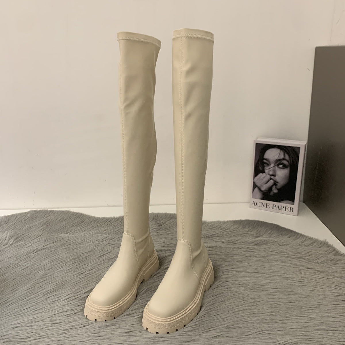 Kadınların Trendy İnce Şövalye Siyah Martin Botları