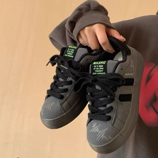 Tasarım Düz Retro Beyaz Kadın Çok Yönlü Kore Sneaker'ları
