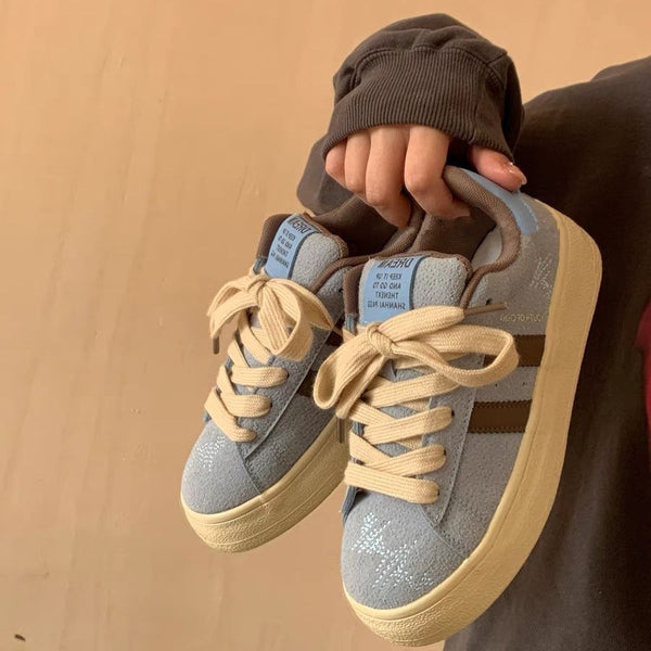 Tasarım Düz Retro Beyaz Kadın Çok Yönlü Kore Sneaker'ları